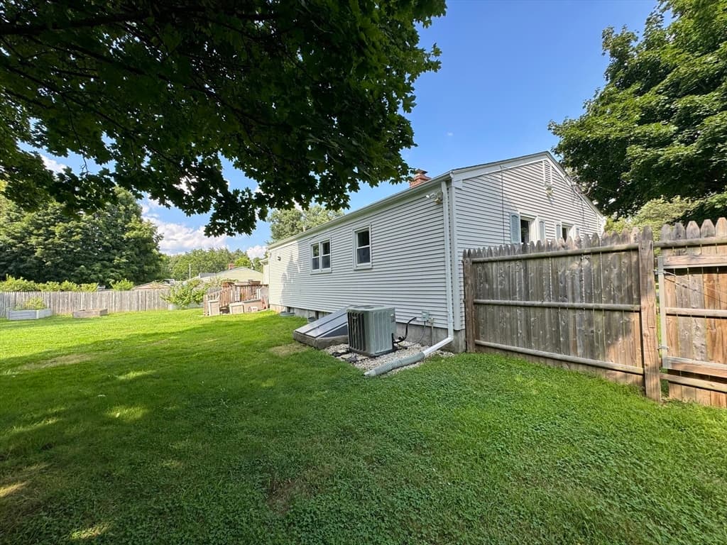 Single Family Residence at 18 Cedar Oak Lane, Hampden MA 01036, Hampden, photo 3 of 23