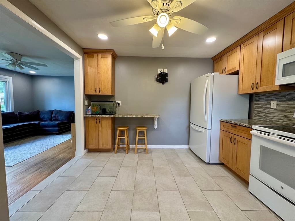 Single Family Residence at 18 Cedar Oak Lane, Hampden MA 01036, Hampden, photo 9 of 23