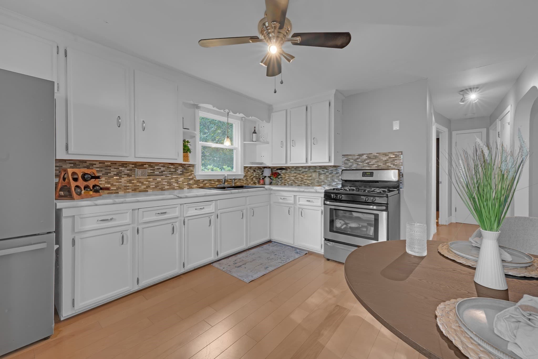 Single Family Residence at 187 Campbell Dr, Lowell MA 01851, photo 6 of 21
