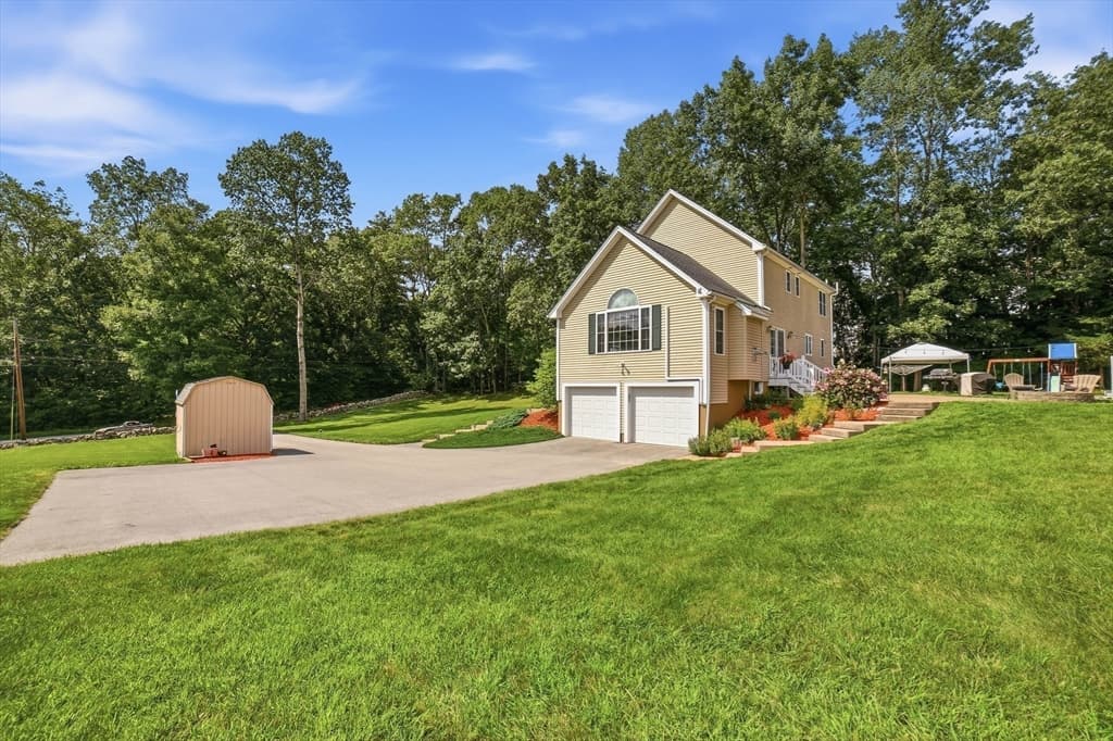 Single Family Residence at 10 Roberts Rd, Dudley MA 01571, Dudley, photo 3 of 35