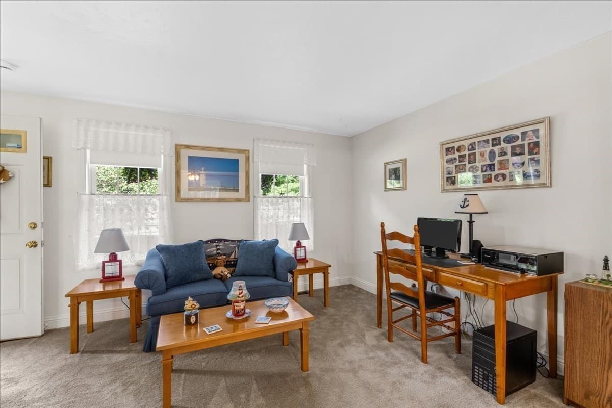 Single Family Residence at 108 Wareham Lake Shore Dr, Wareham MA 02538, Wareham, photo 10 of 42
