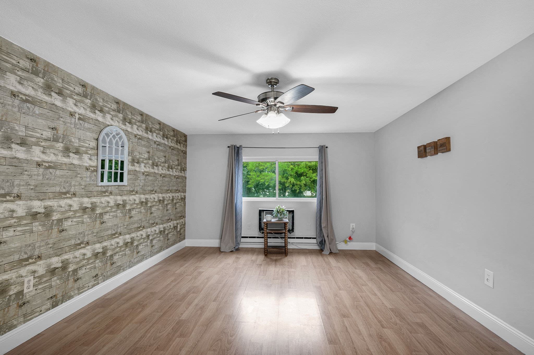 Condominium at 7 Glen Ave # 7, Chelmsford MA 01824, Chelmsford, photo 3 of 23