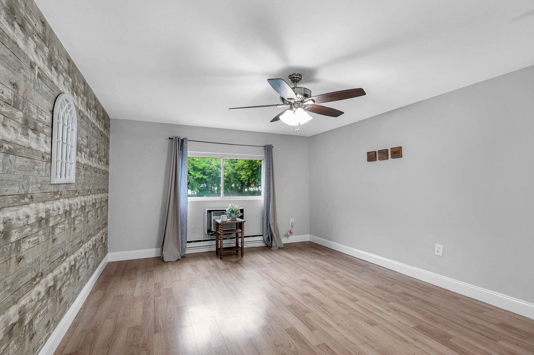 Condominium at 7 Glen Ave # 7, Chelmsford MA 01824, Chelmsford, photo 4 of 23