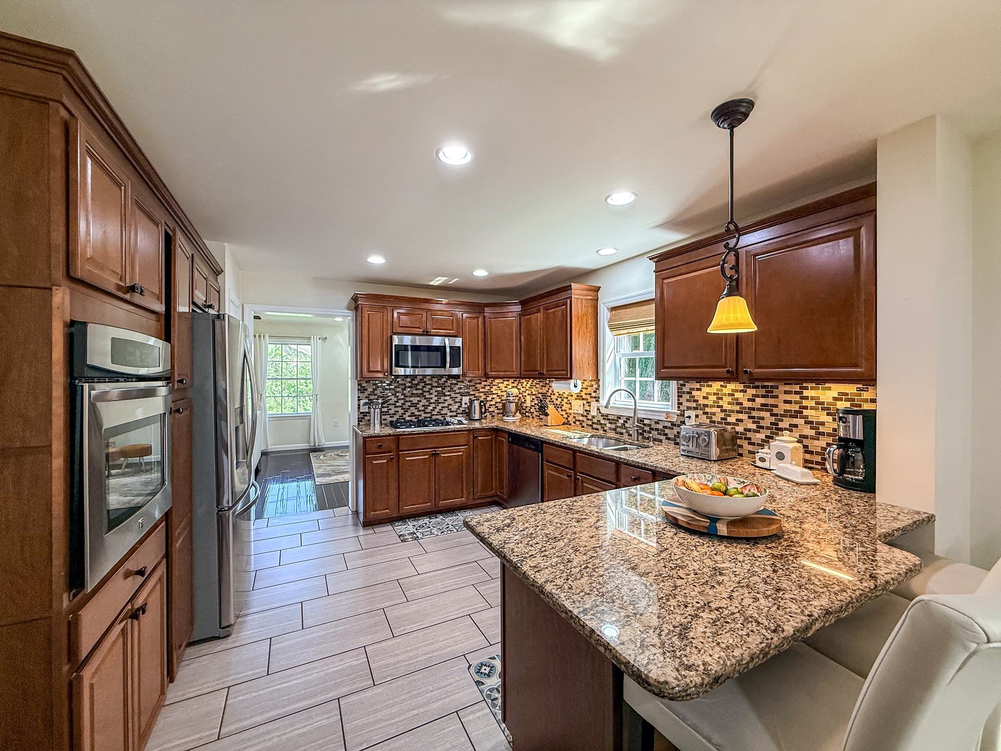 Single Family Residence at 52 Phelps St, Marlborough MA 01752, Marlborough, photo 3 of 42