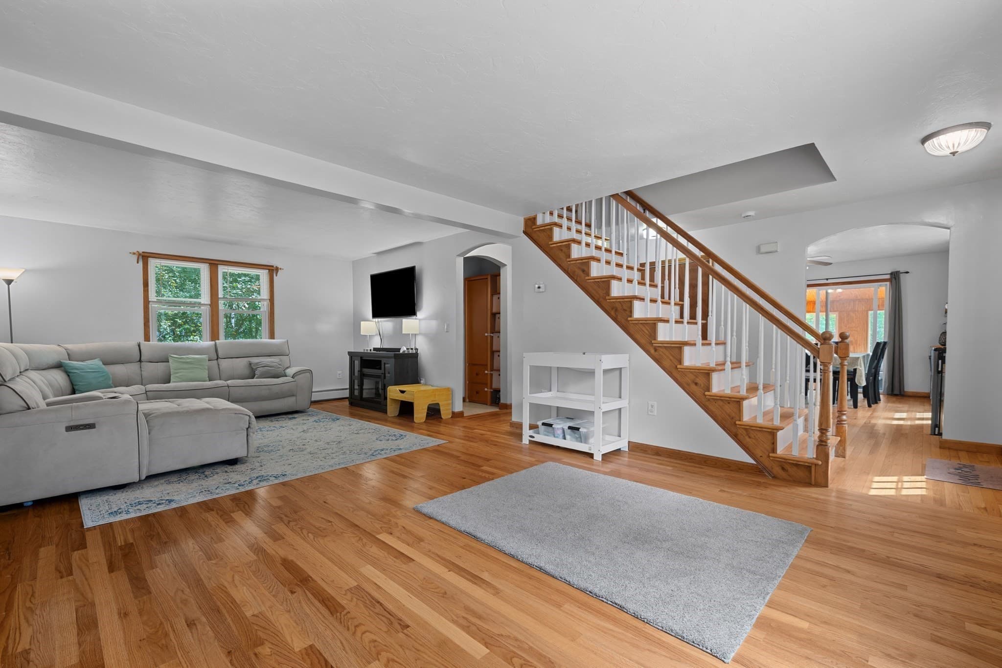 Single Family Residence at 1 Shady Ln, Leicester MA 01524, Leicester, photo 5 of 29