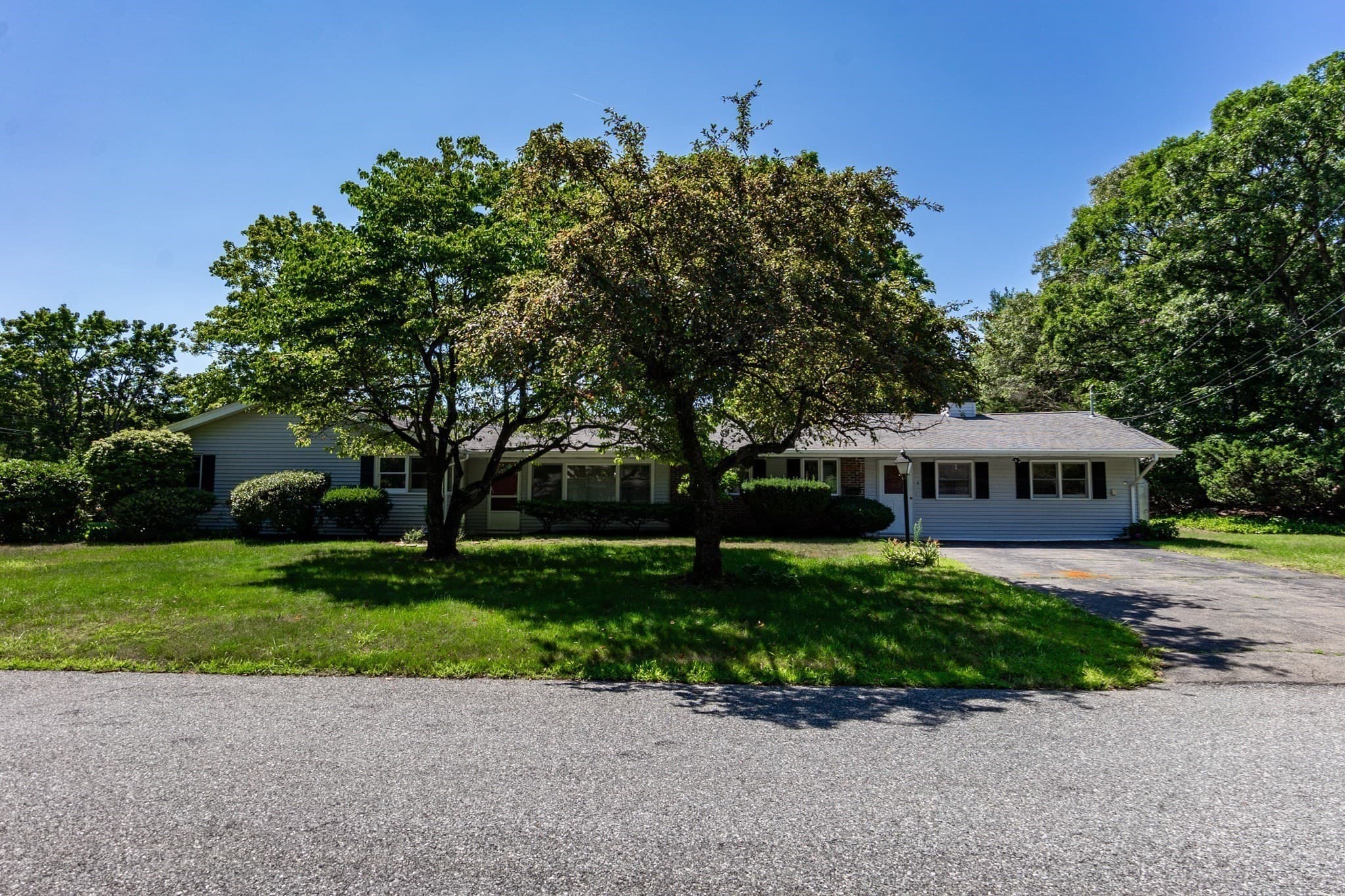 Single Family Residence at 4 Craig Rd, Framingham MA 01701, Framingham, photo 3 of 42