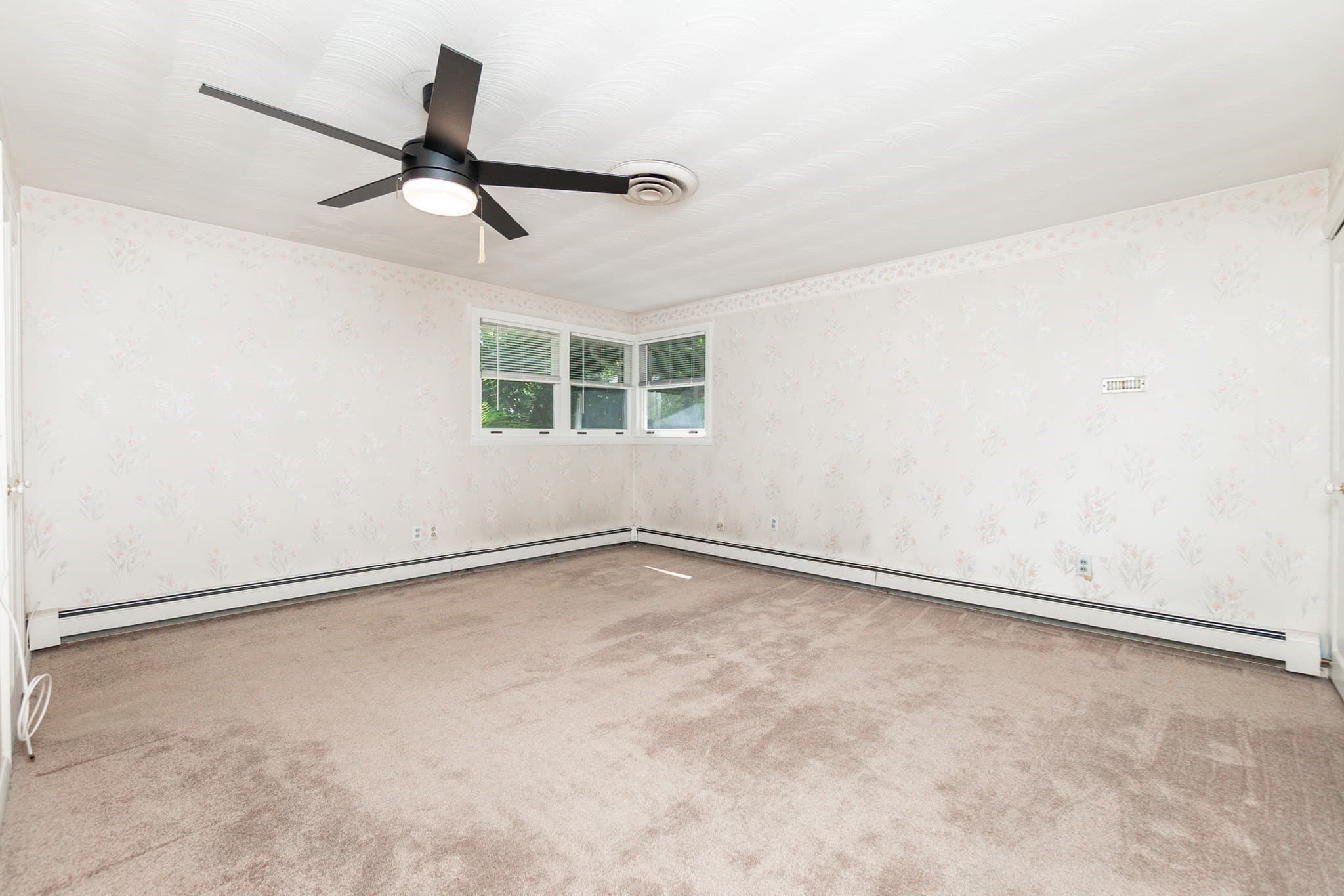 Single Family Residence at 4 Craig Rd, Framingham MA 01701, Framingham, photo 15 of 42