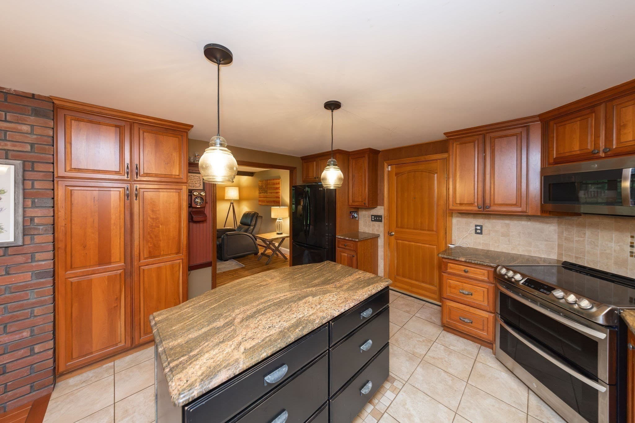 Single Family Residence at 4 Oscars Drive, Spencer MA 01562, Spencer, photo 11 of 42