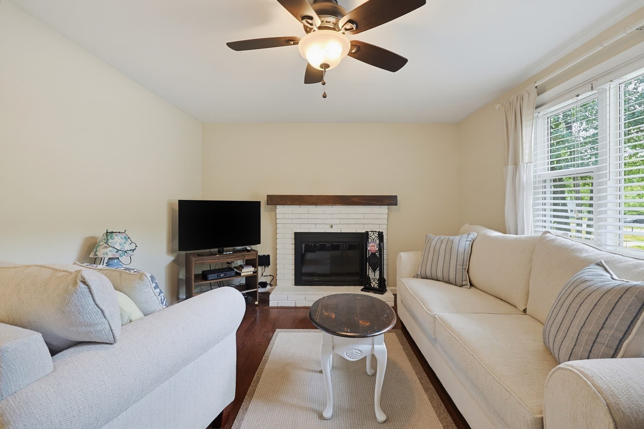 Condominium at 14 Carol Dr # 14, Franklin MA 02038, Franklin, photo 13 of 26