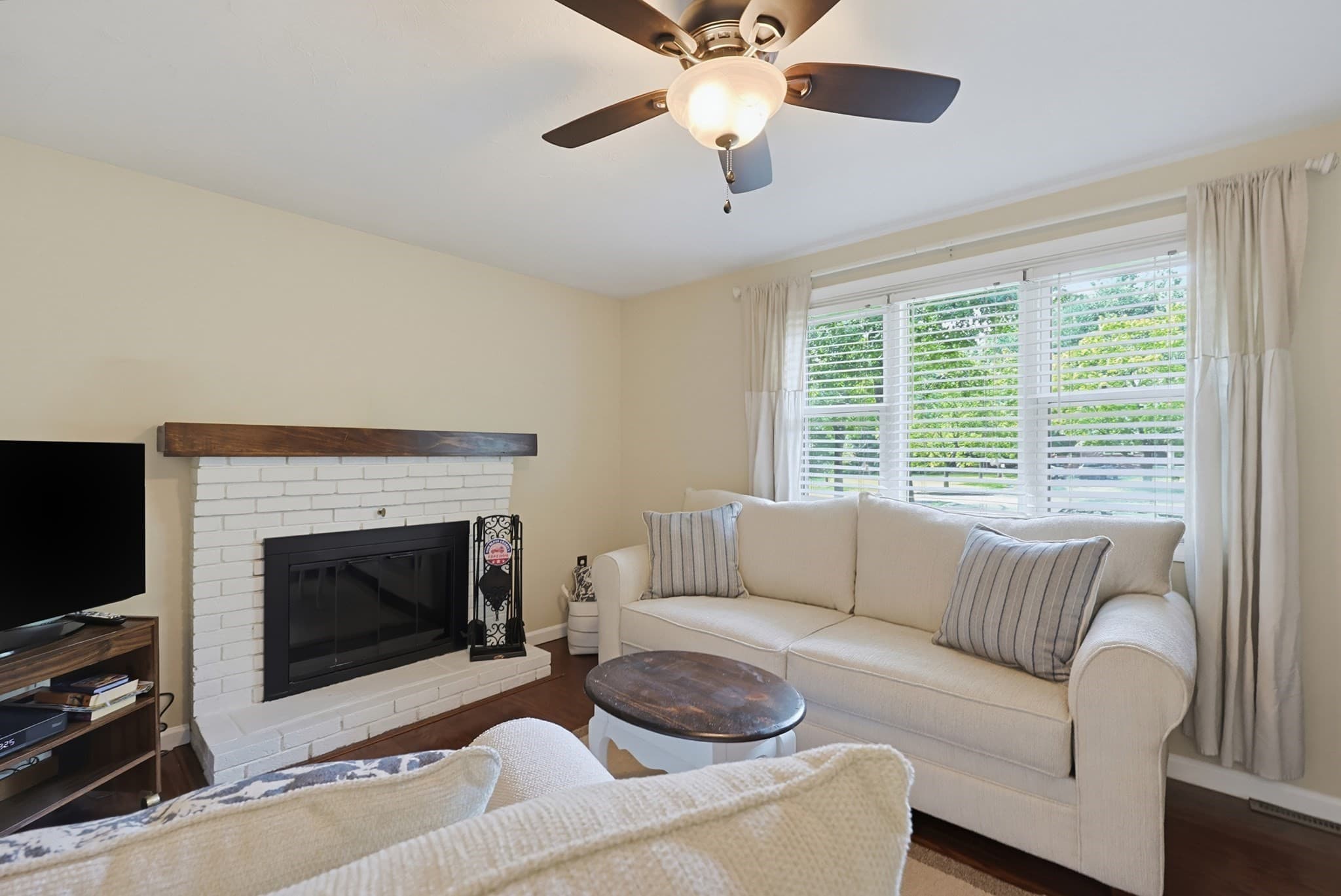 Condominium at 14 Carol Dr # 14, Franklin MA 02038, Franklin, photo 12 of 26