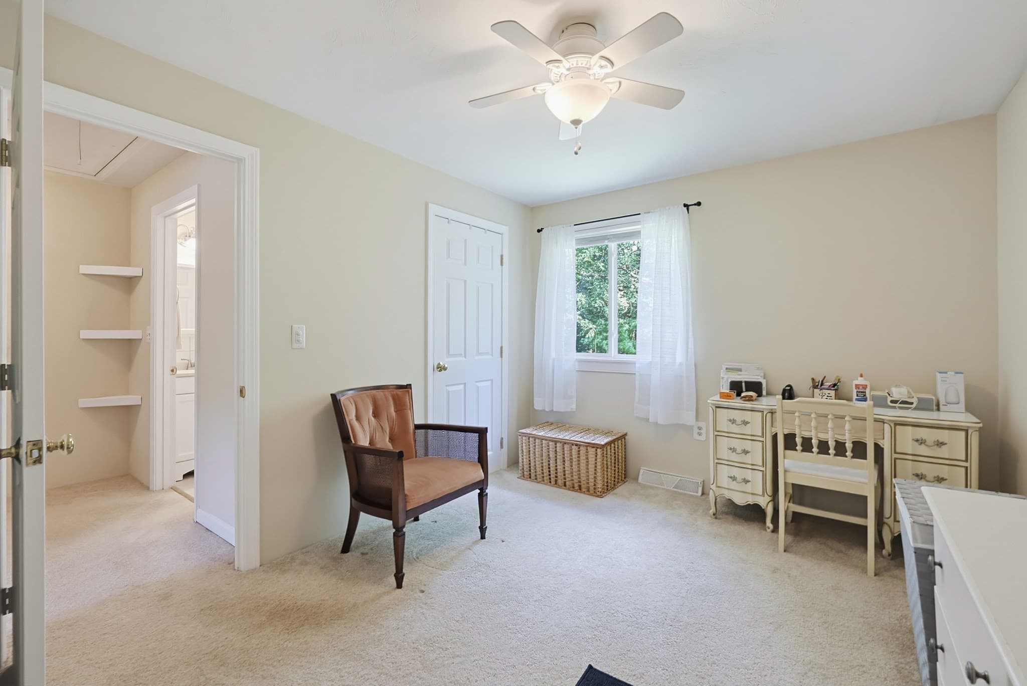 Condominium at 14 Carol Dr # 14, Franklin MA 02038, Franklin, photo 18 of 26