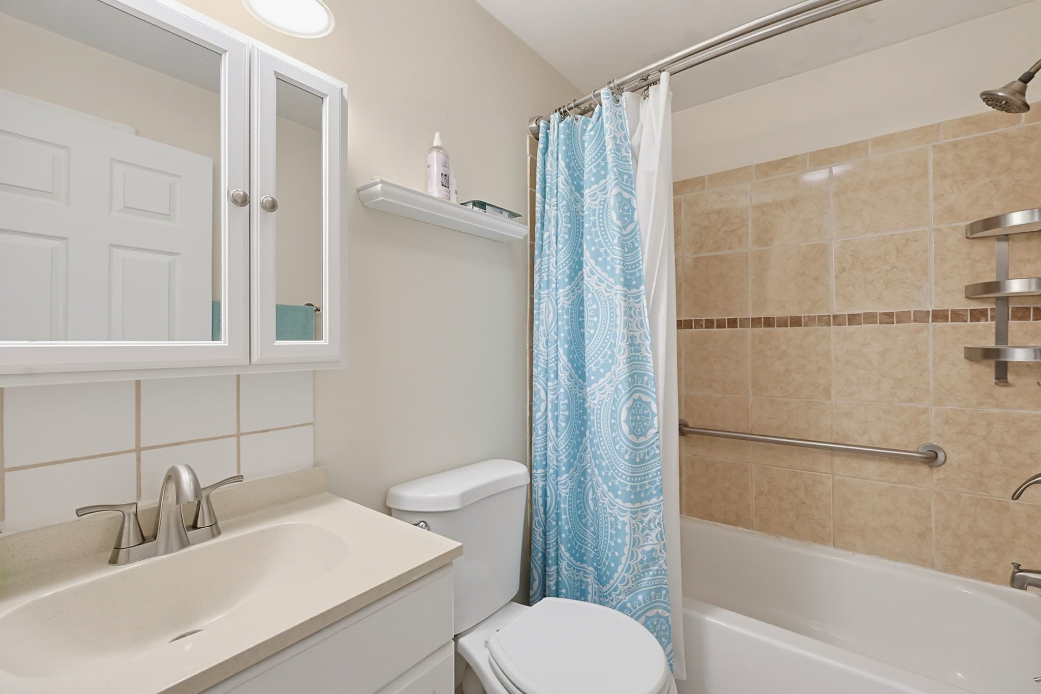 Condominium at 14 Carol Dr # 14, Franklin MA 02038, Franklin, photo 15 of 26