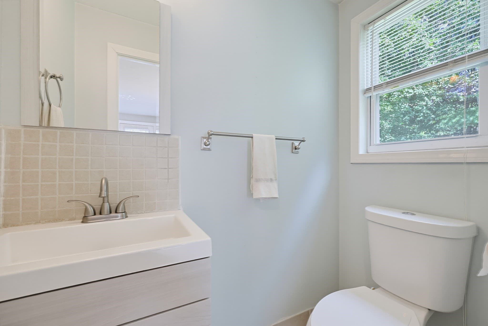 Condominium at 14 Carol Dr # 14, Franklin MA 02038, Franklin, photo 11 of 26