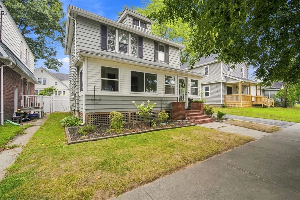 43 Corona St, Springfield MA 01104
