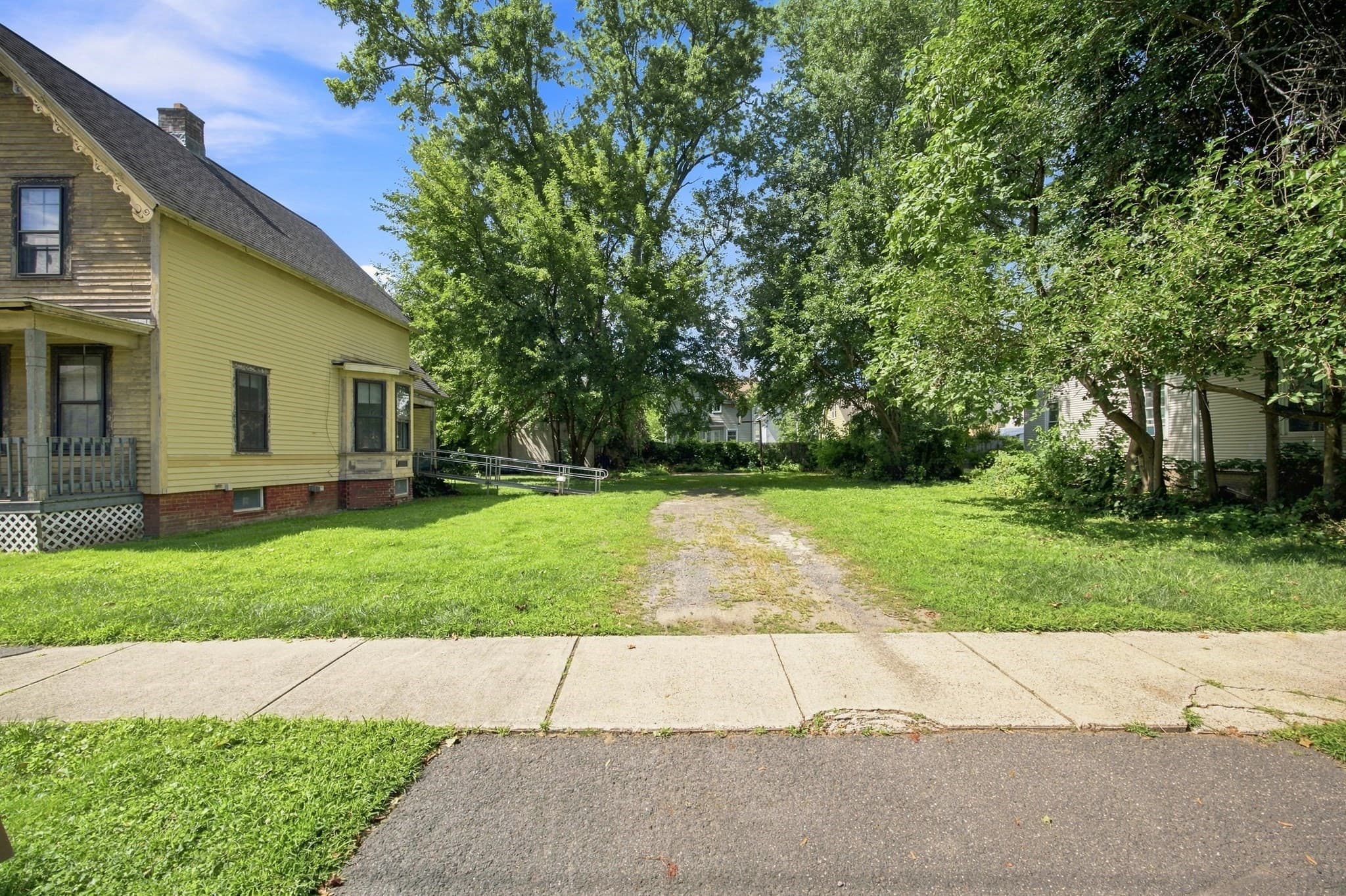 Single Family Residence at 40 Day Street, West Springfield MA 01089, West Springfield, photo 14 of 15