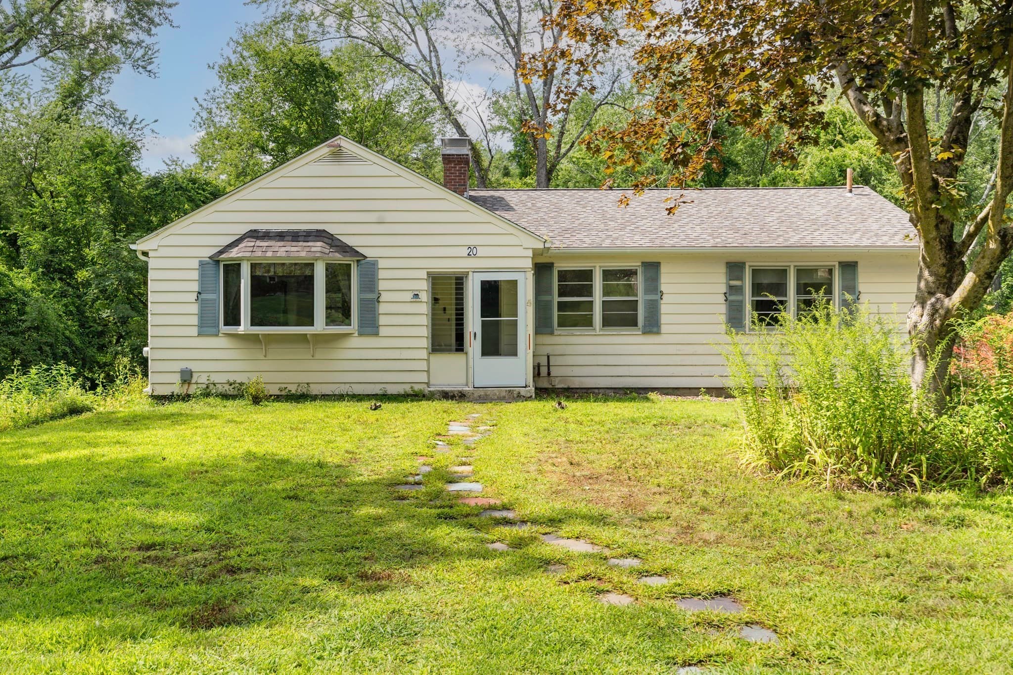 20 S Sycamore Knls, South Hadley MA 01075
