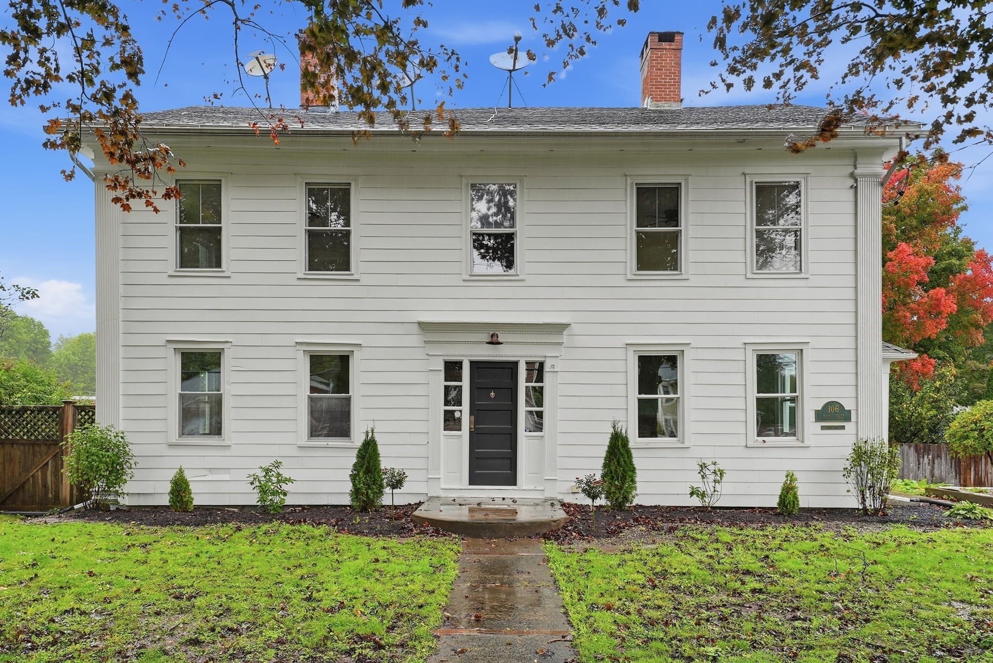 106 Main St, Blandford MA 01008