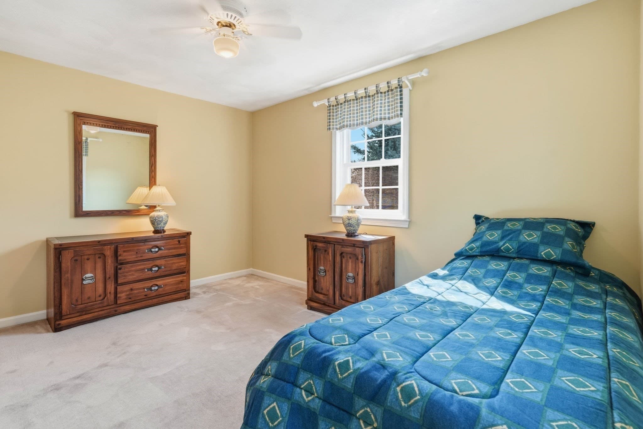 Single Family Residence at 32 Hammersmith, Dr., Saugus MA 01906, Saugus, photo 32 of 42