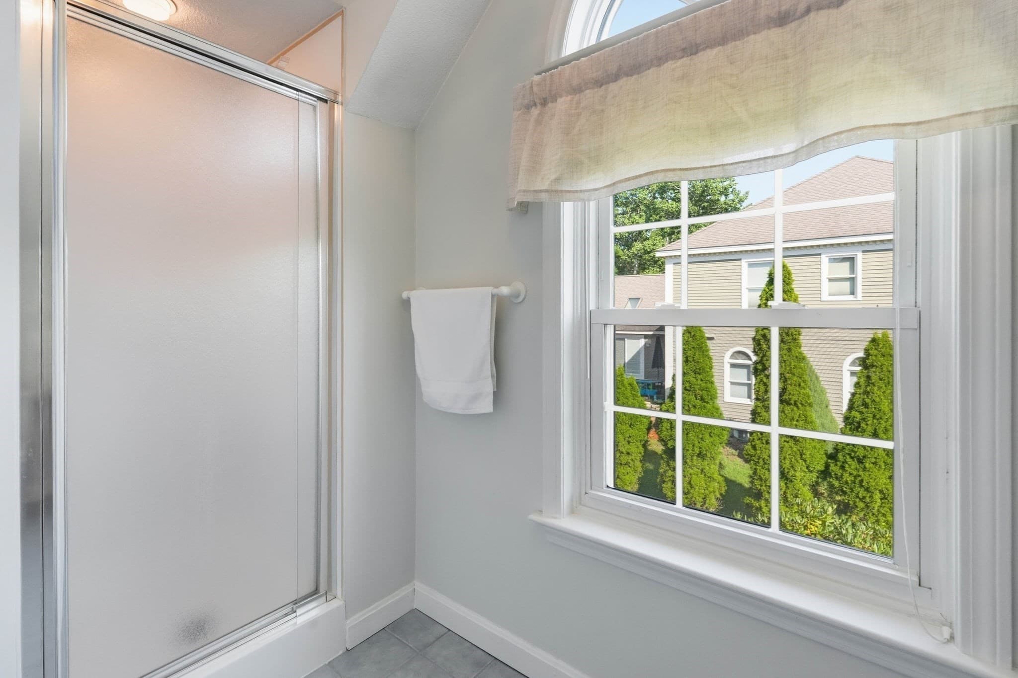 Single Family Residence at 32 Hammersmith, Dr., Saugus MA 01906, Saugus, photo 38 of 42