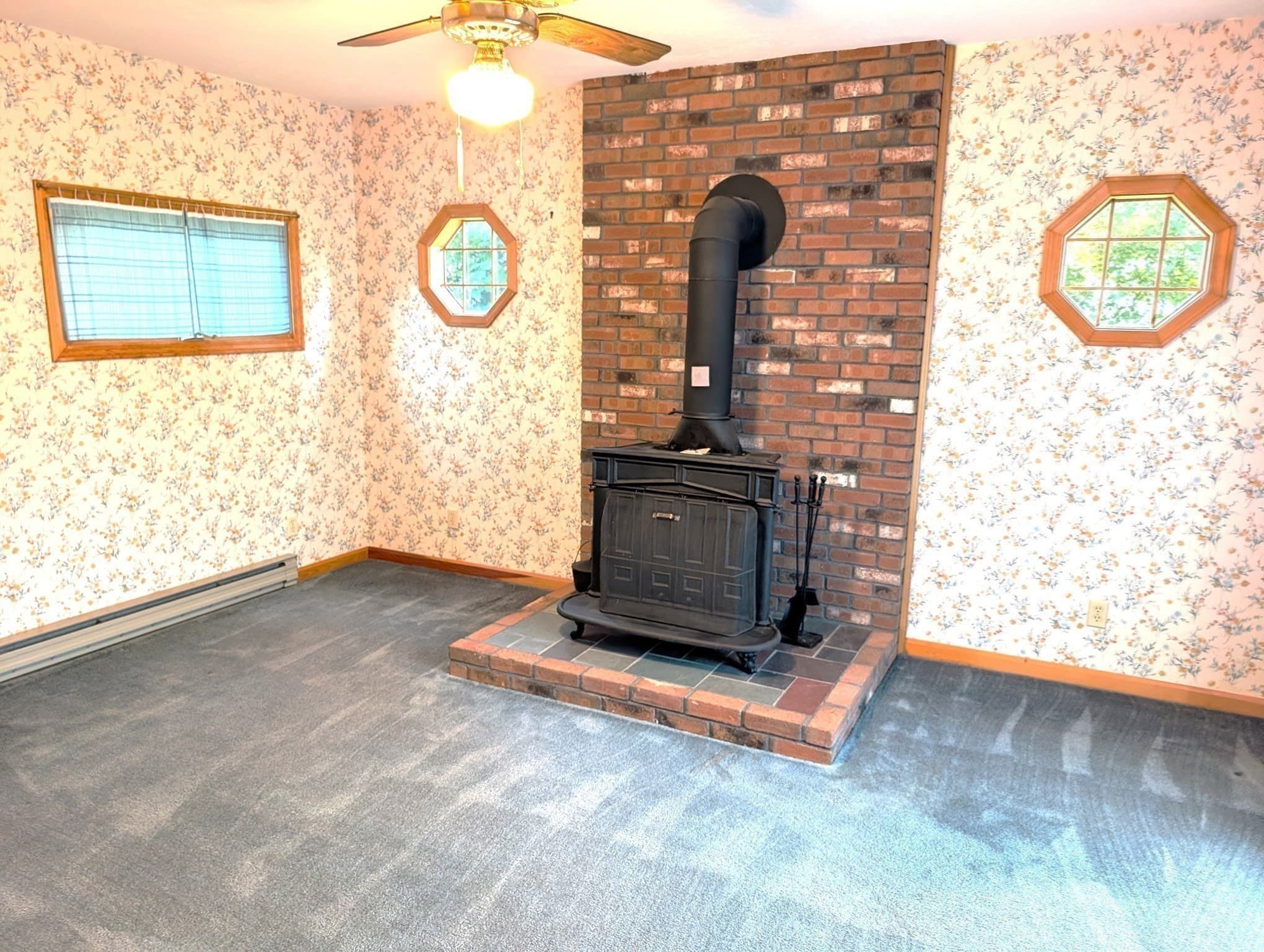 Single Family Residence at 7 Allen St, West Brookfield MA 01585, West Brookfield, photo 13 of 25