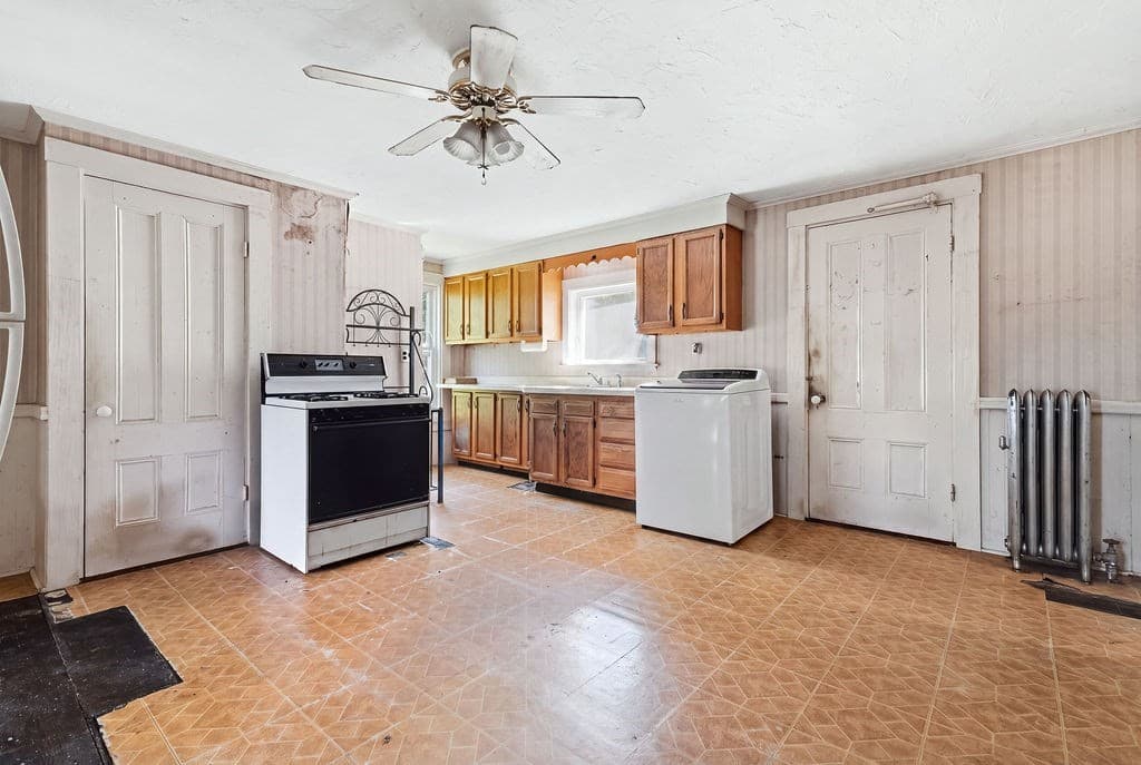 Multi Family at 46 Hollis St, Weymouth MA 02190, Weymouth, photo 24 of 42