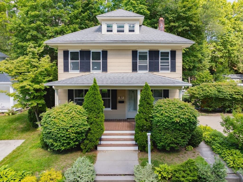 21 Oak Street, Plymouth MA 02360