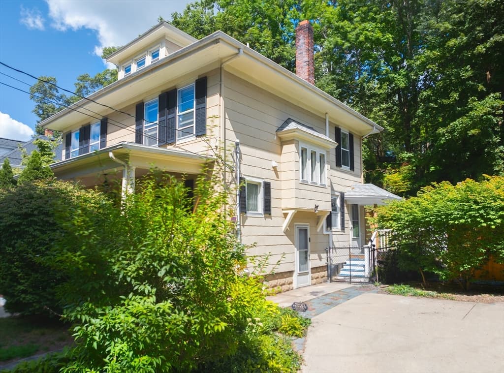 Single Family Residence at 21 Oak Street, Plymouth MA 02360, Plymouth, photo 5 of 32