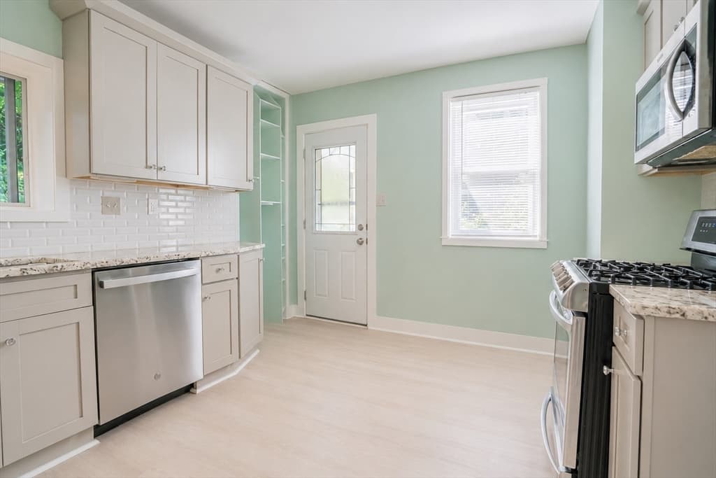 Single Family Residence at 21 Oak Street, Plymouth MA 02360, Plymouth, photo 18 of 32