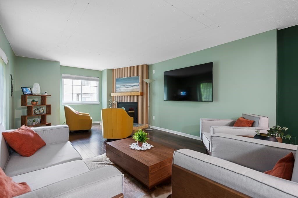 Condominium at 25 Voyagers Ln # 25, Ashland MA 01721, photo 5 of 30