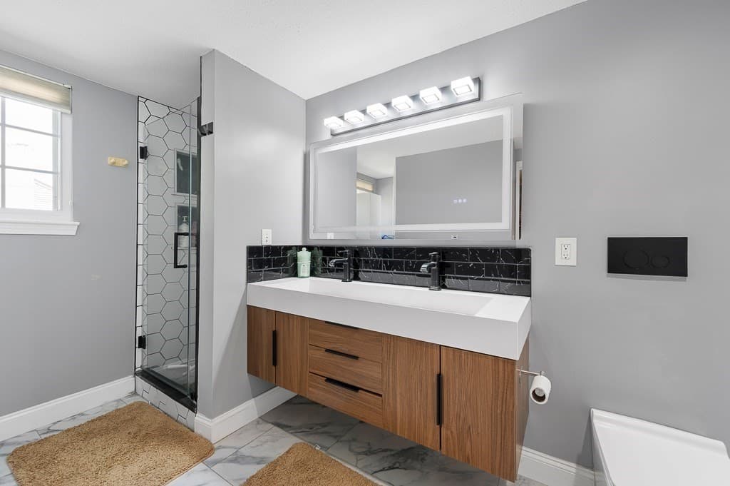 Condominium at 25 Voyagers Ln # 25, Ashland MA 01721, photo 15 of 30