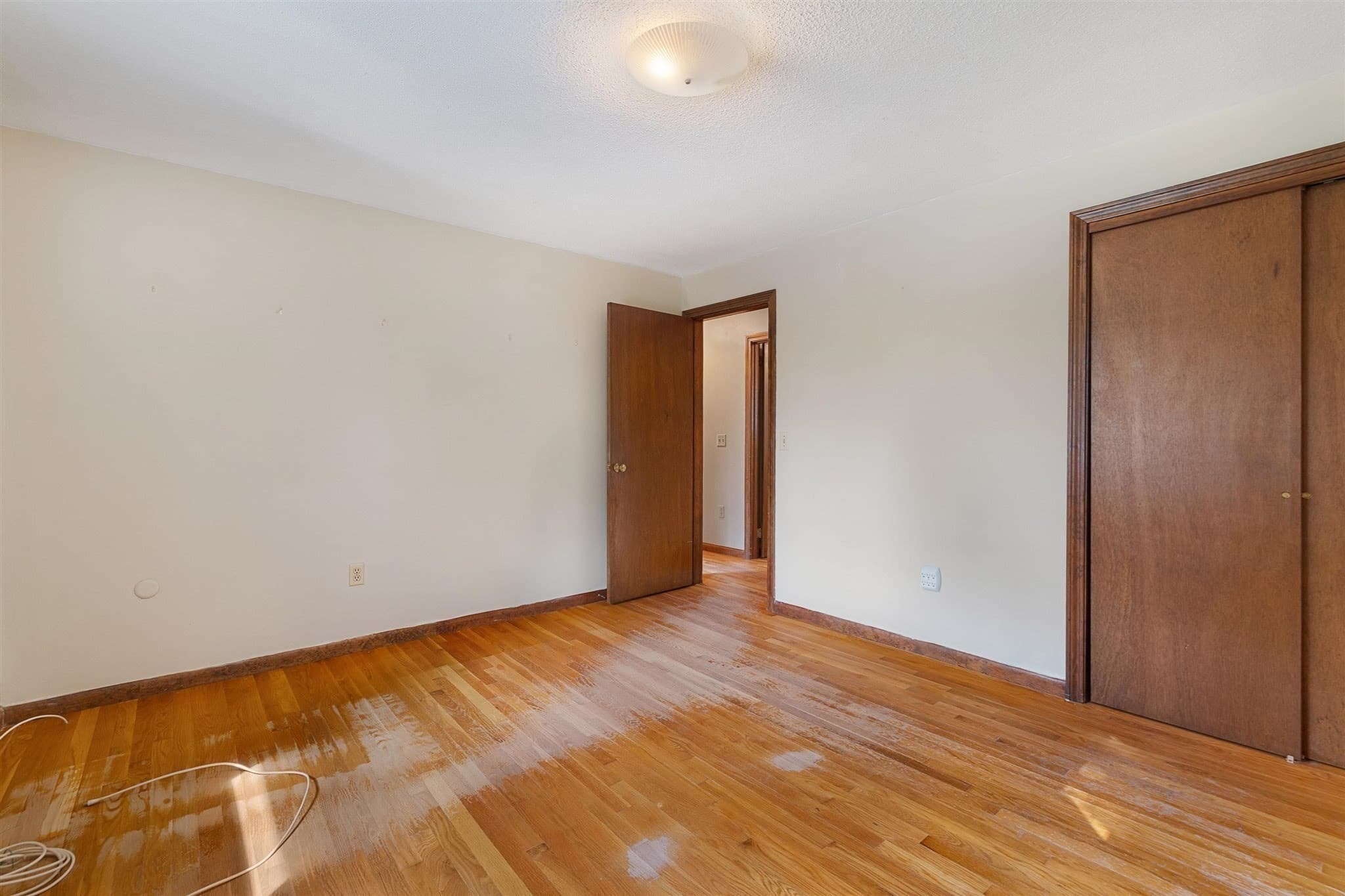 Single Family Residence at 8 Beechwood Dr, Rutland MA 01543, Rutland, photo 18 of 40