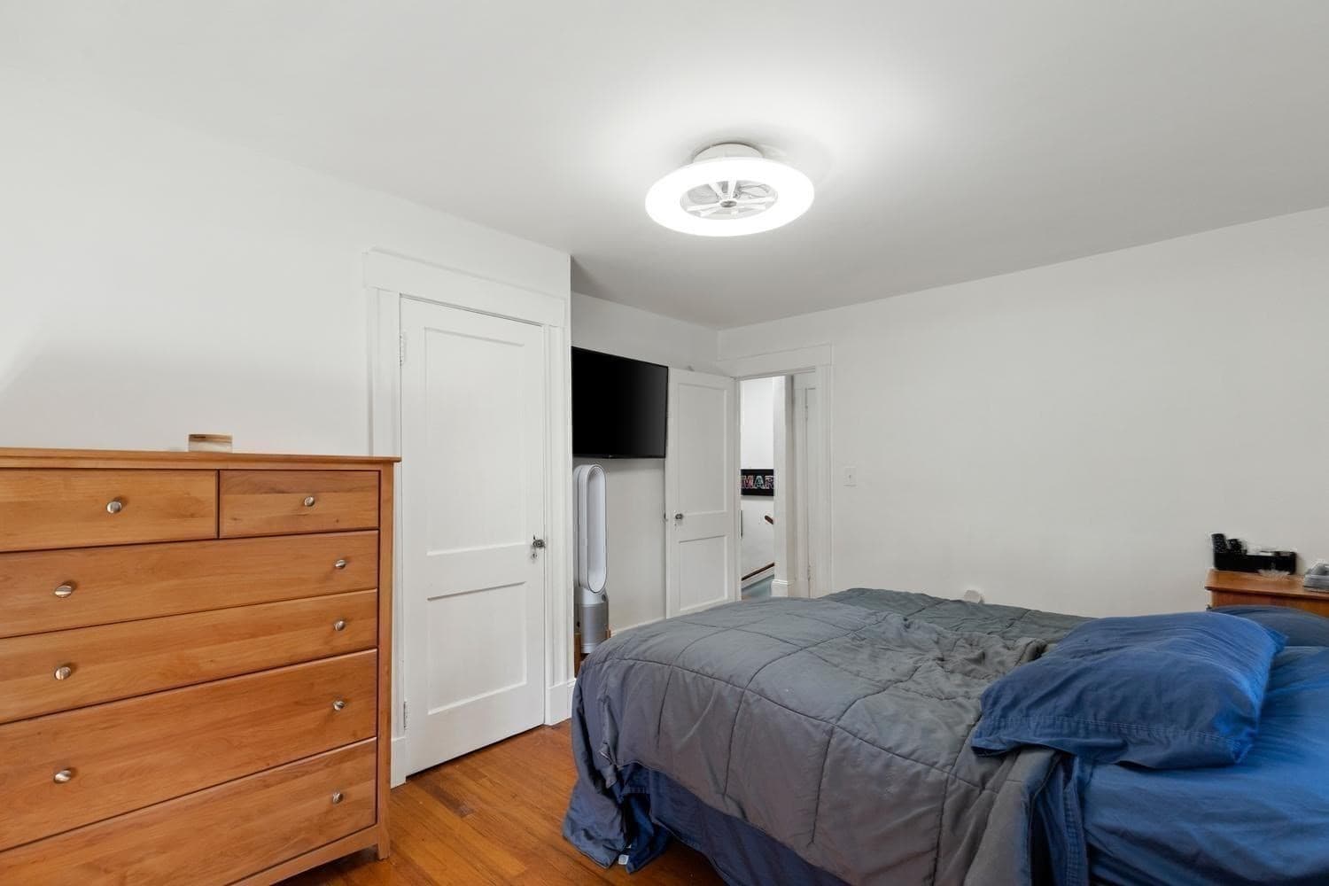 Condominium at 7 Lawrence St # B, Beverly MA 01915, Beverly, photo 24 of 36