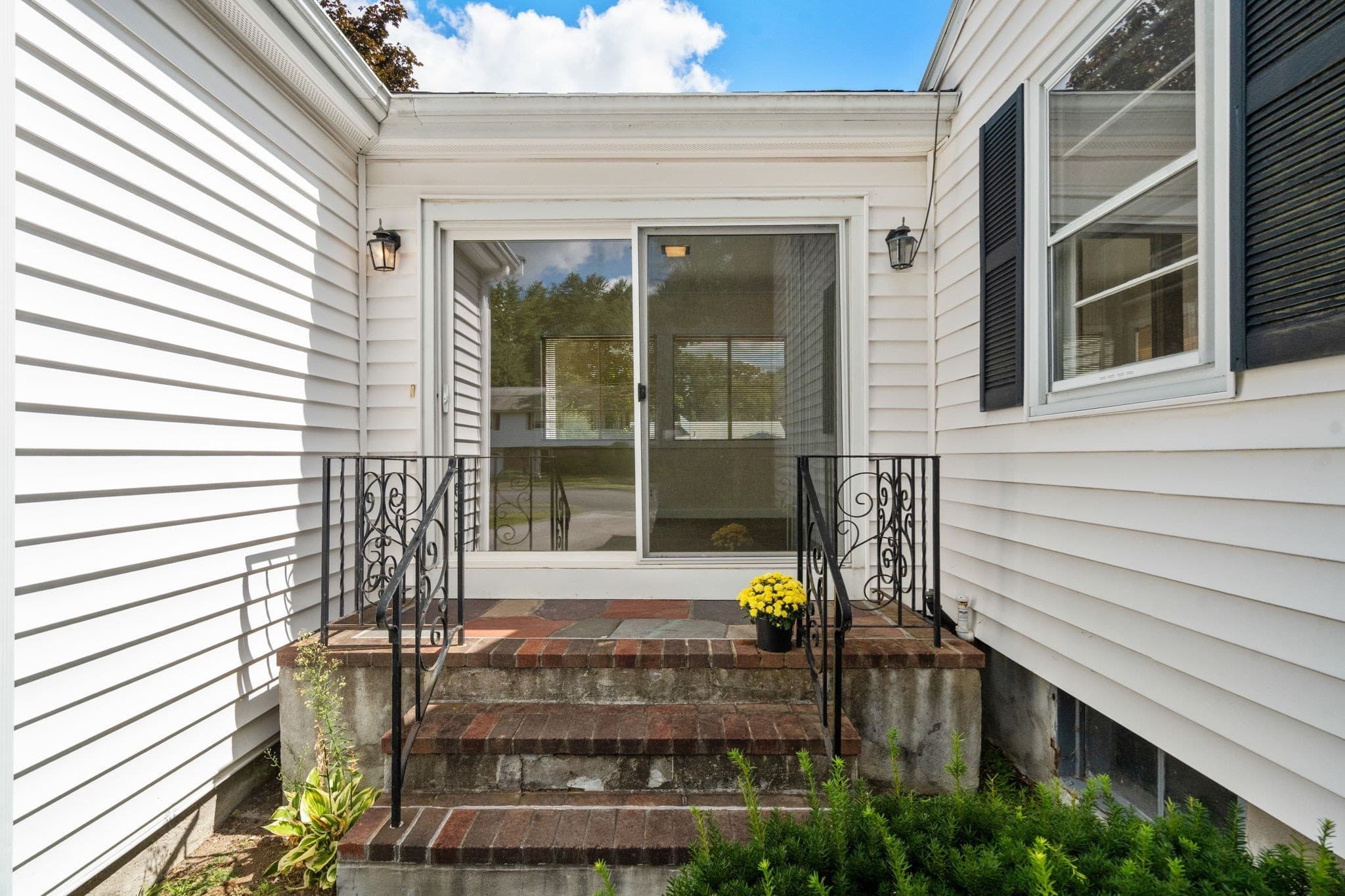Single Family Residence at 7 Eugley Park West, North Reading MA 01864, North Reading, photo 4 of 24