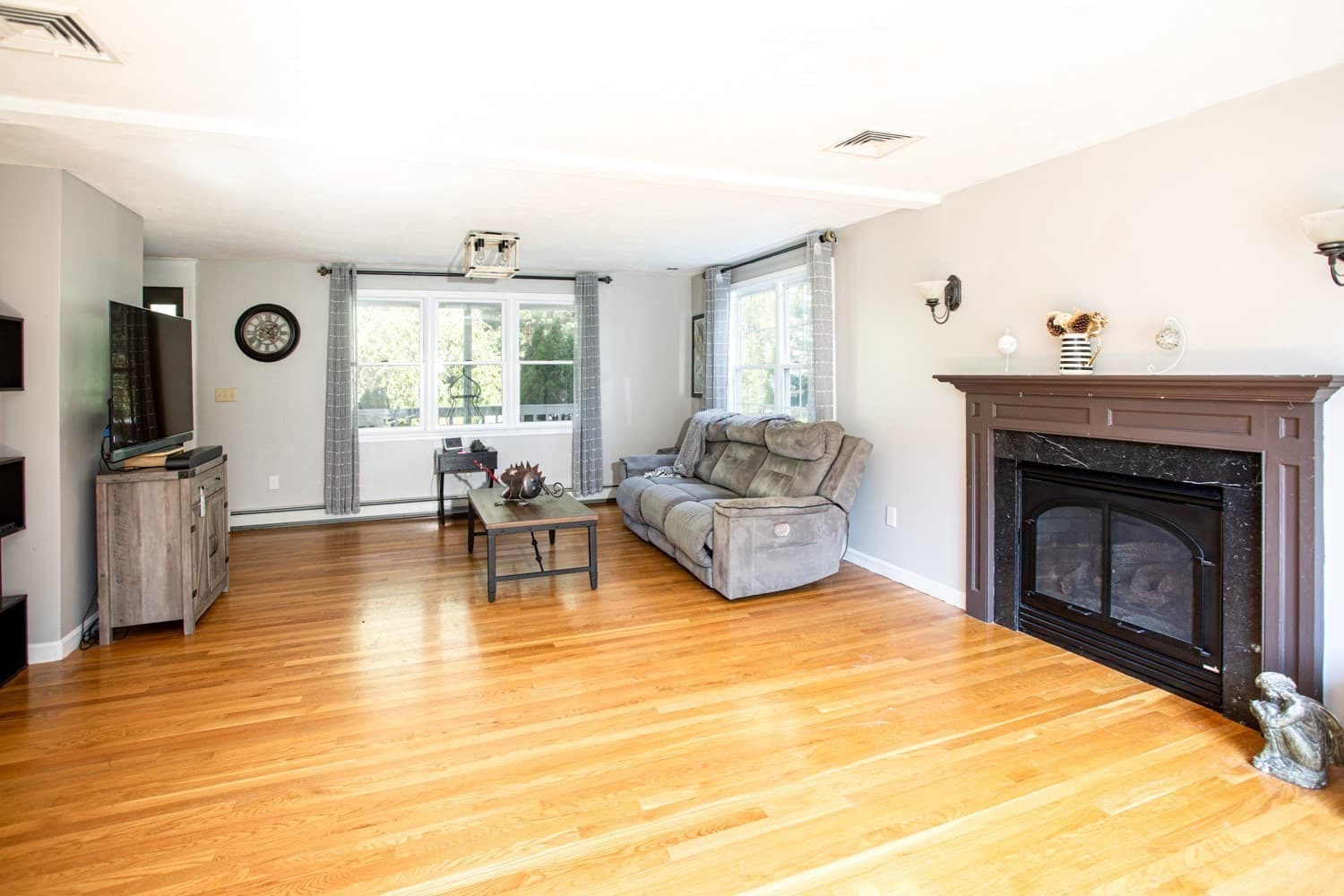 Single Family Residence at 14 Shady Ln, Wareham MA 02571, Wareham, photo 8 of 41
