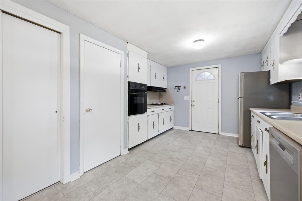 Single Family Residence at 47 W Shore Rd, Holbrook MA 02343, Holbrook, photo 7 of 30