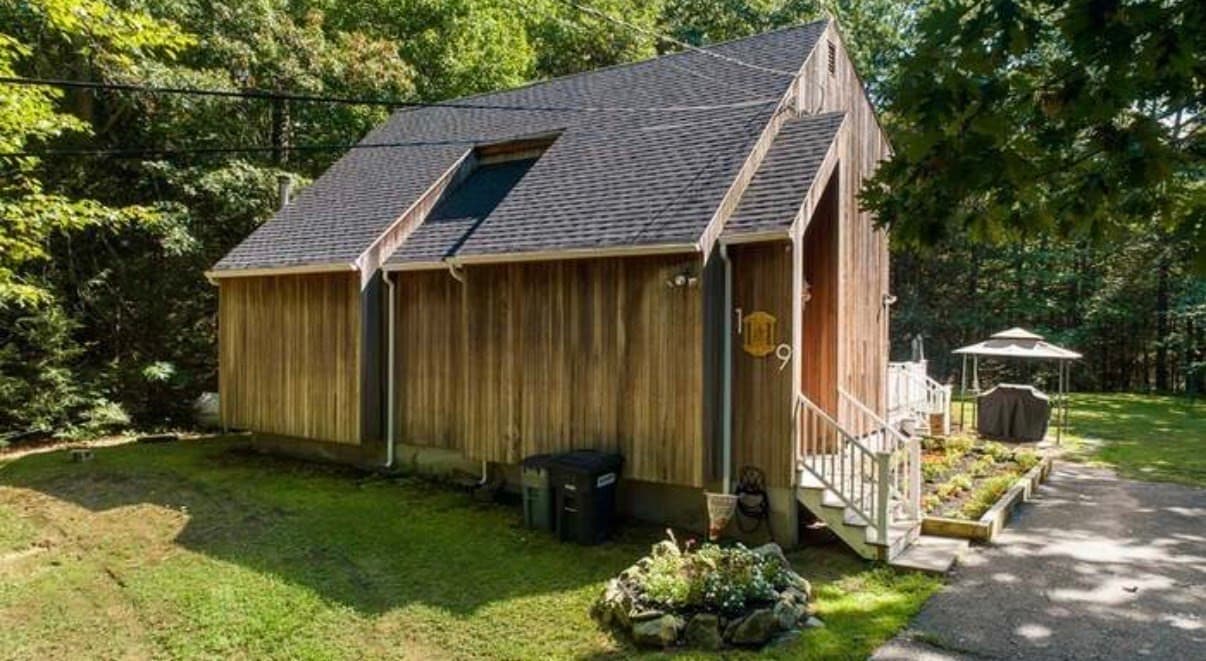 Single Family Residence at 19 Jade, Derry NH 03038, Derry, photo 2 of 31