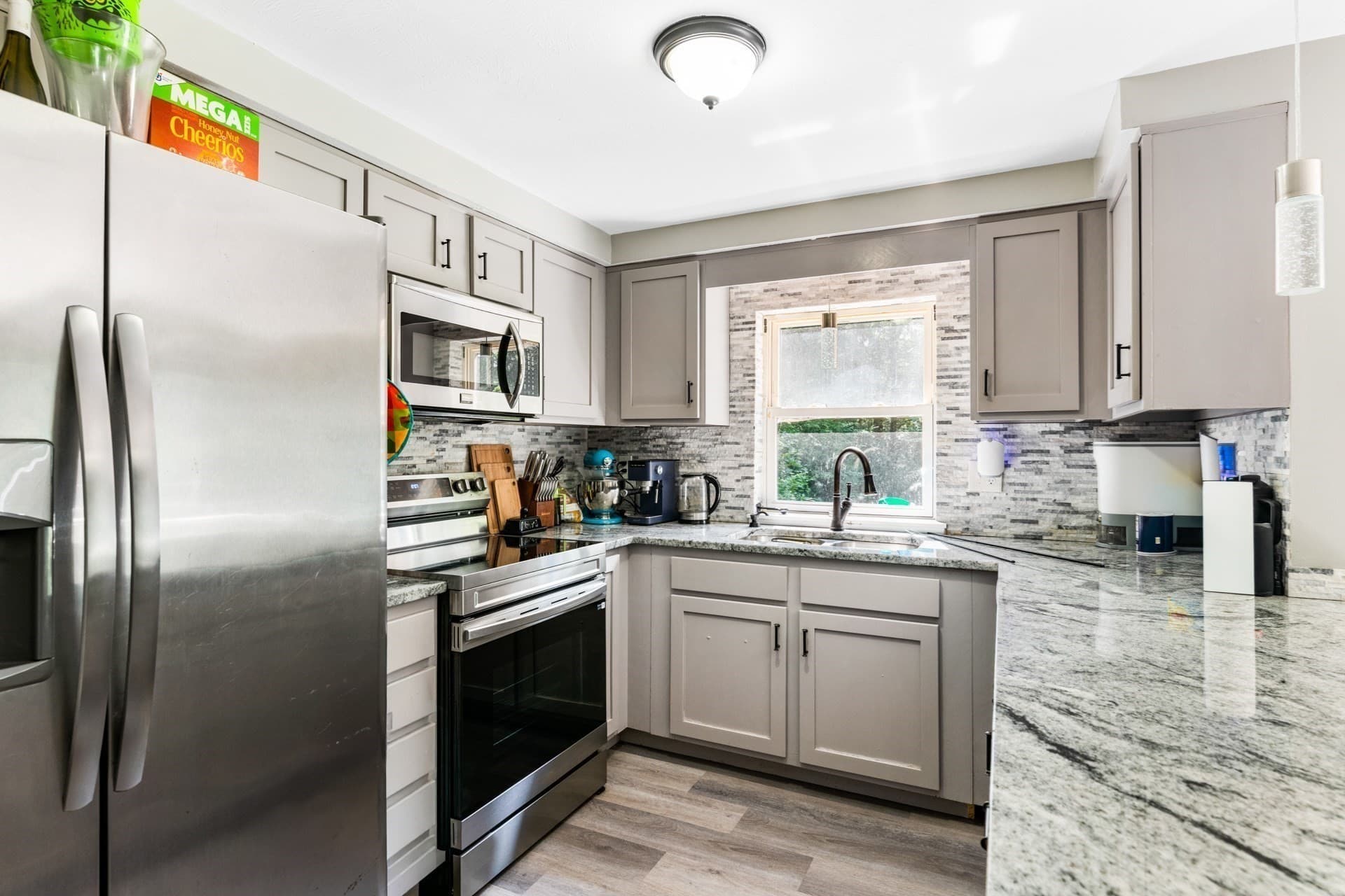 Single Family Residence at 19 Jade, Derry NH 03038, Derry, photo 14 of 31