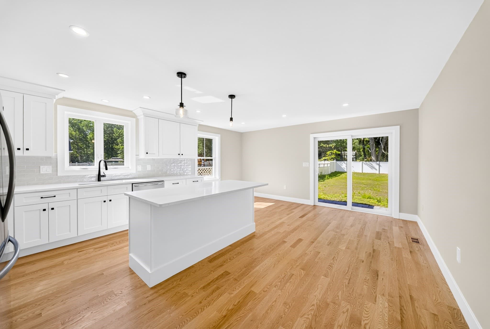 Condominium at 59 Bellflower Road # 59, Billerica MA 01821, Billerica, photo 6 of 28