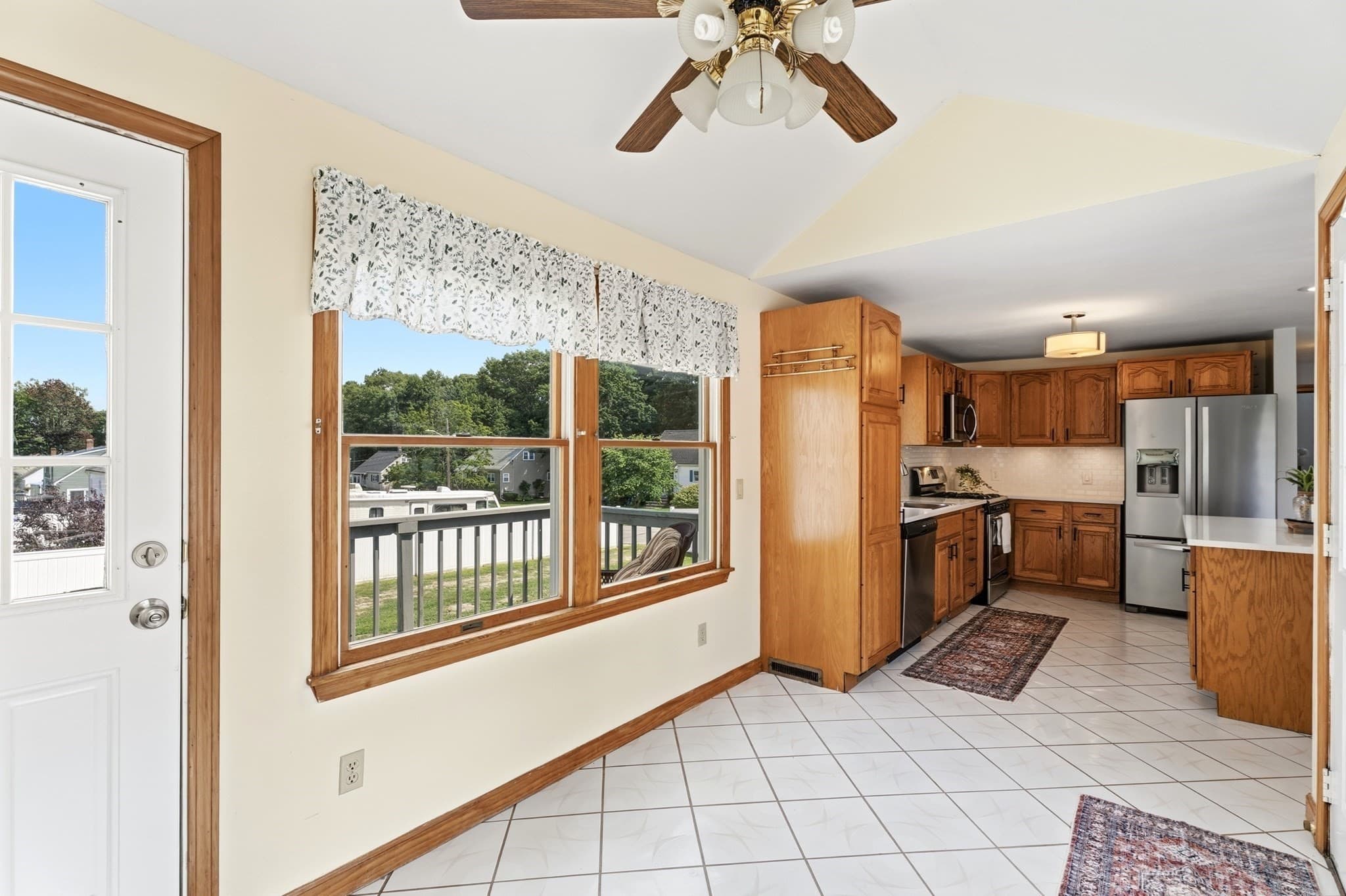 Single Family Residence at 1251 Shawsheen St, Tewksbury MA 01876, photo 3 of 42