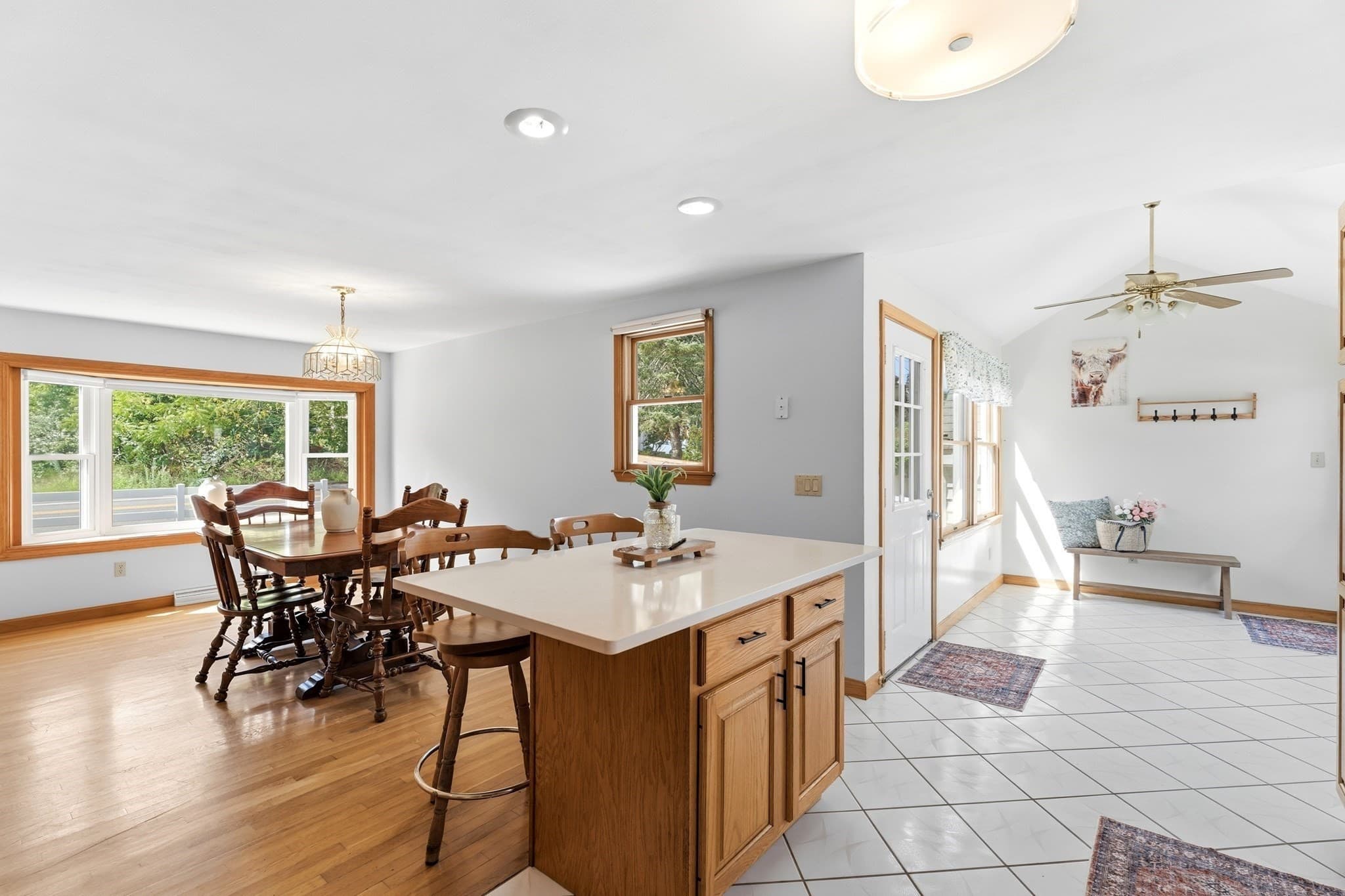 Single Family Residence at 1251 Shawsheen St, Tewksbury MA 01876, photo 5 of 42