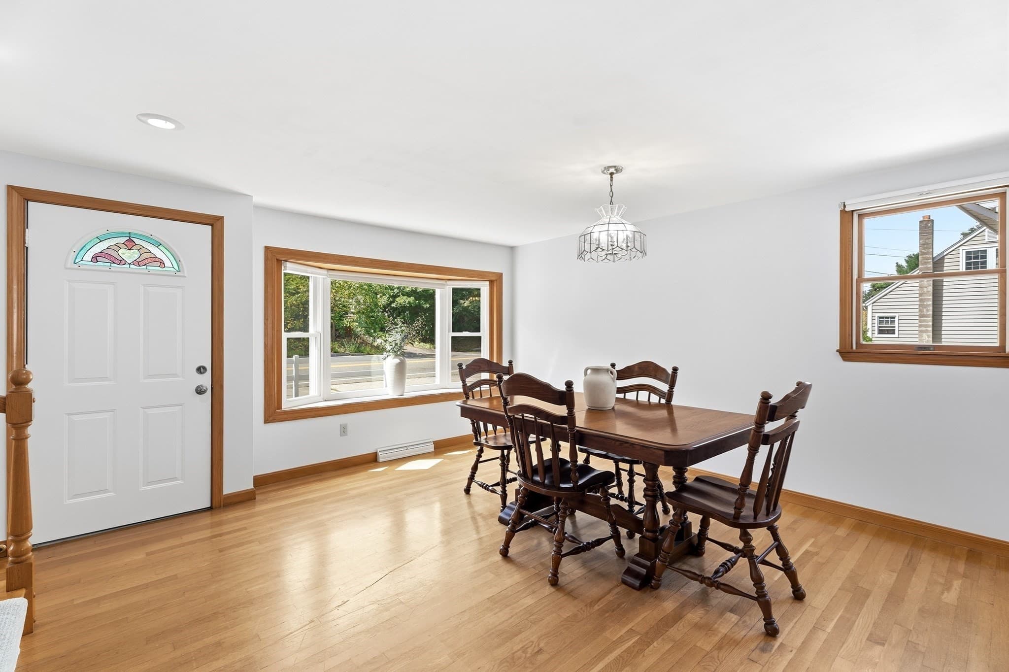 Single Family Residence at 1251 Shawsheen St, Tewksbury MA 01876, photo 9 of 42