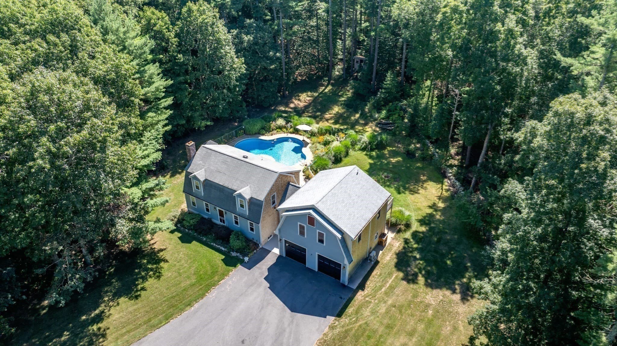 Single Family Residence at 10 Brenrae Dr, Middleboro MA 02346, Middleboro, photo 2 of 30