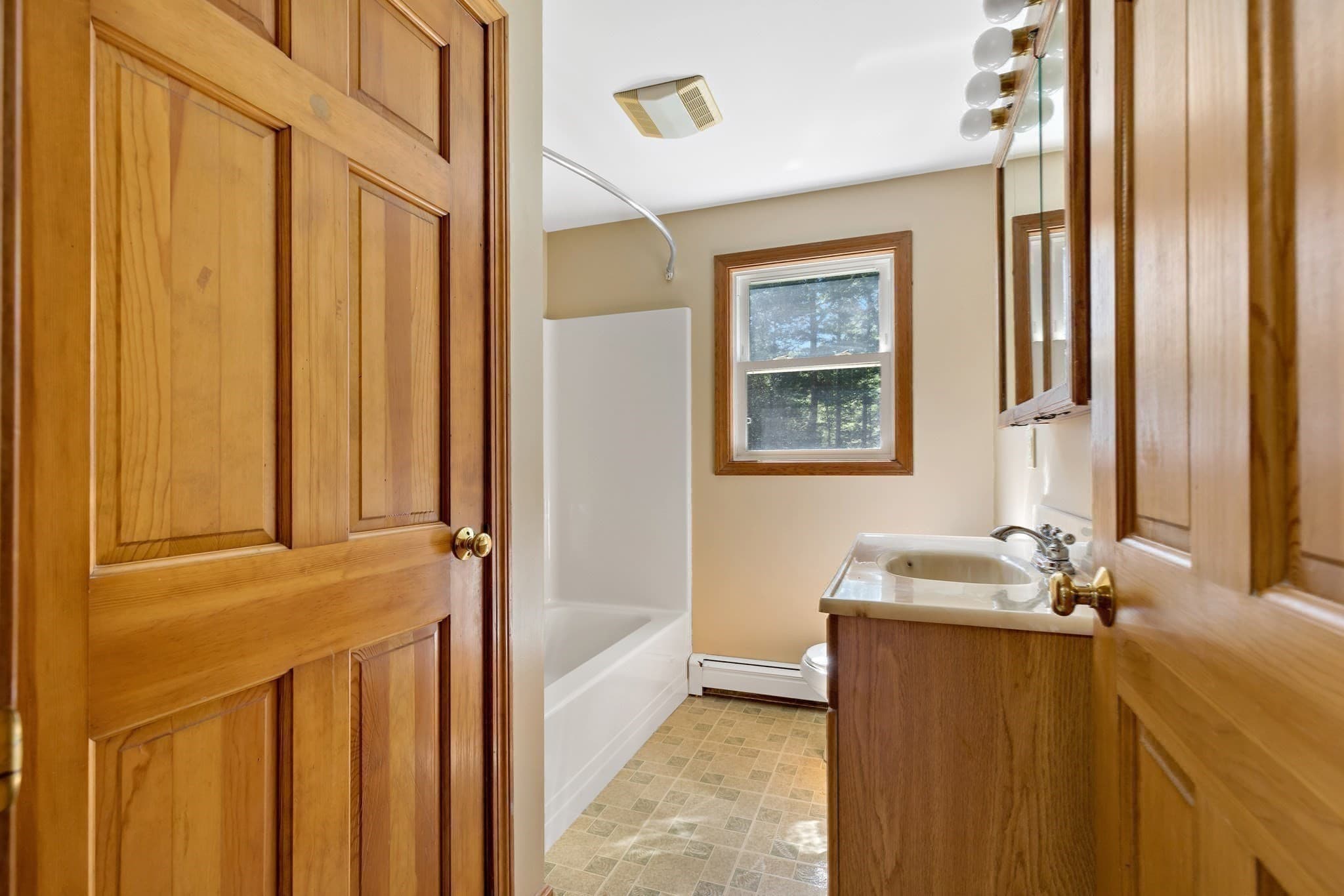 Single Family Residence at 10 Brenrae Dr, Middleboro MA 02346, Middleboro, photo 26 of 30
