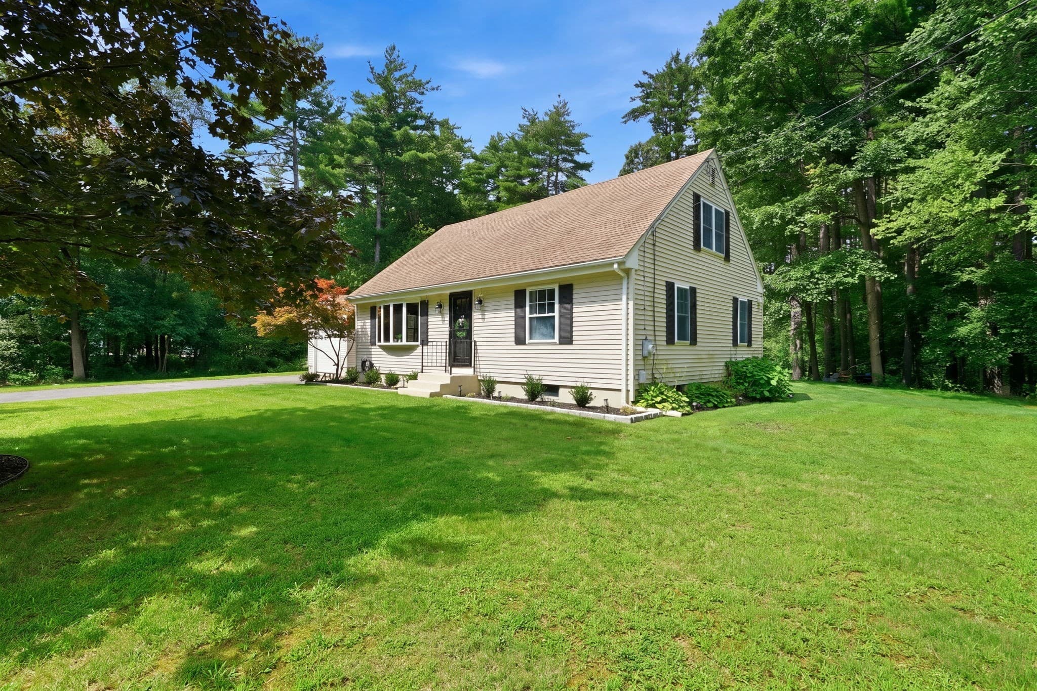 Single Family Residence at 35 Charles St, Hampden MA 01036, Hampden, photo 2 of 37