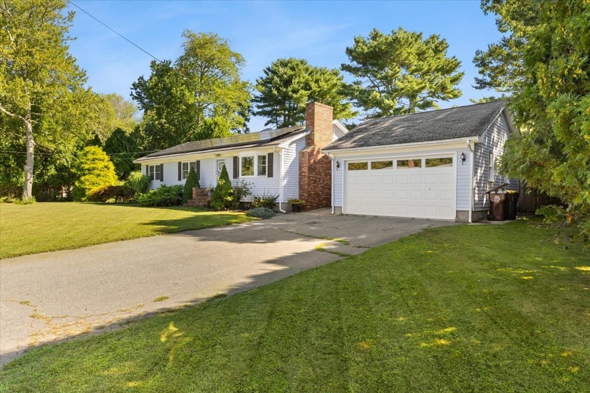 Single Family Residence at 16 Green Meadow Dr, Acushnet MA 02743, Acushnet, photo 4 of 42