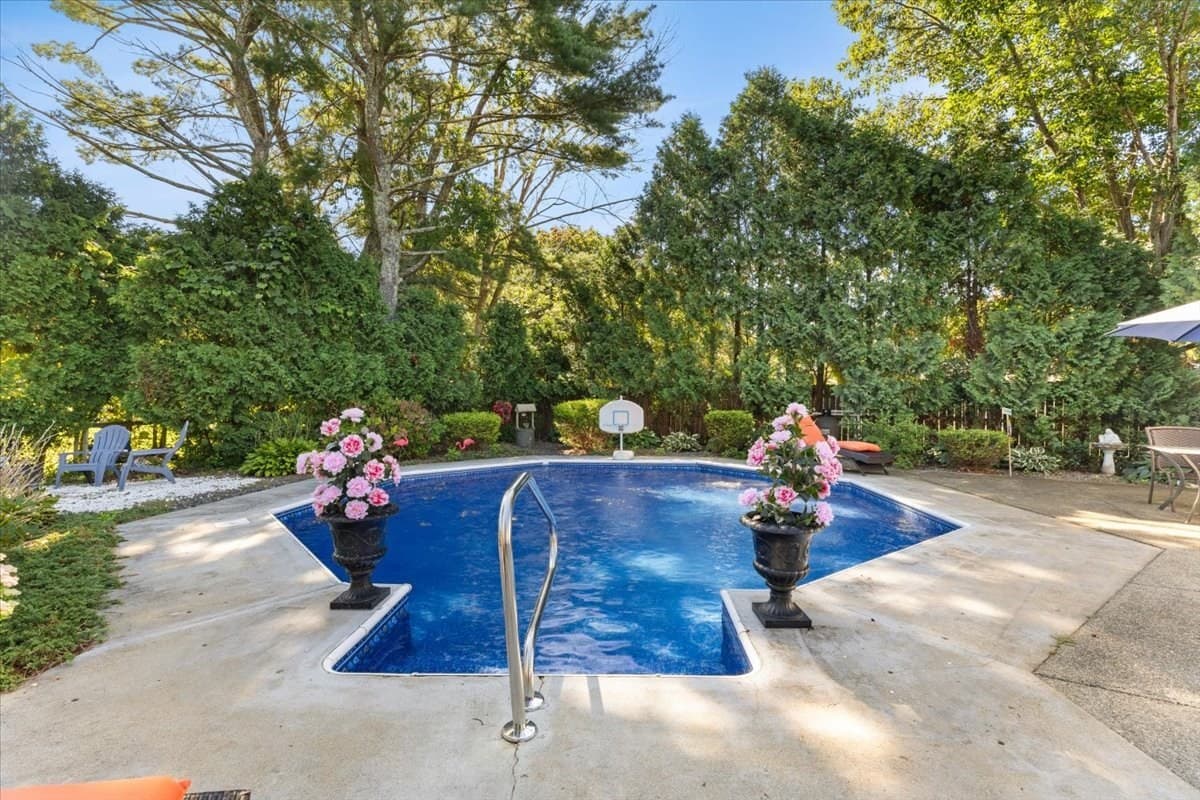 Single Family Residence at 16 Green Meadow Dr, Acushnet MA 02743, Acushnet, photo 8 of 42
