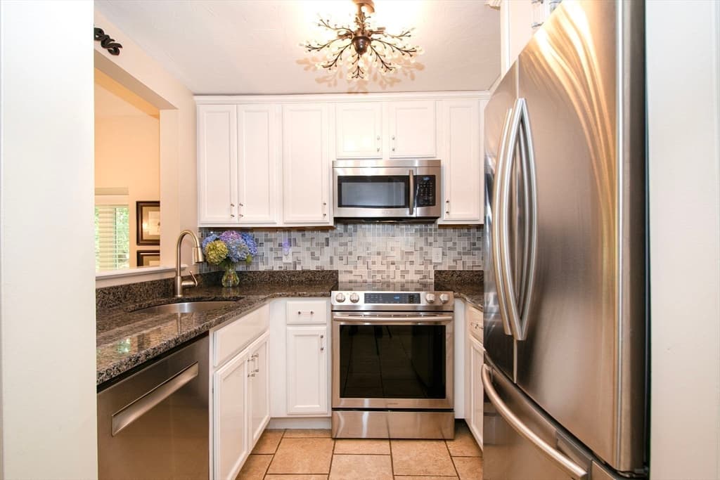 Condominium at 48 Westcliff Drive # 48, Plymouth MA 02360, Plymouth, photo 11 of 40