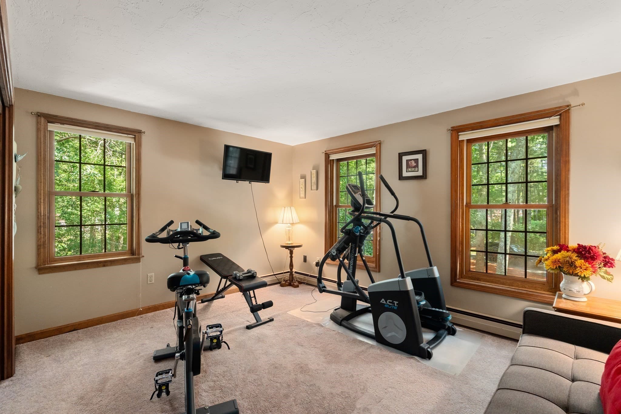 Single Family Residence at 14 Woodview Dr, Lakeville MA 02347, photo 26 of 41