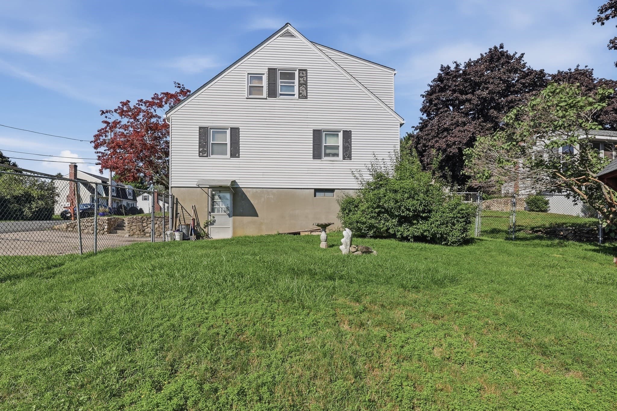 Single Family Residence at 4 Washington Street, Milford MA 01757, photo 4 of 36