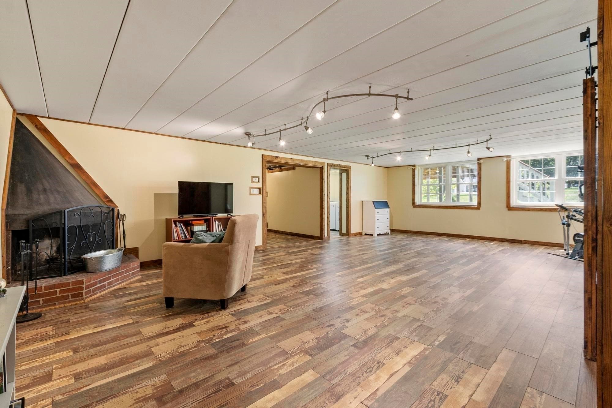 Single Family Residence at 2 Reed Lane, Littleton MA 01460, Littleton, photo 34 of 42
